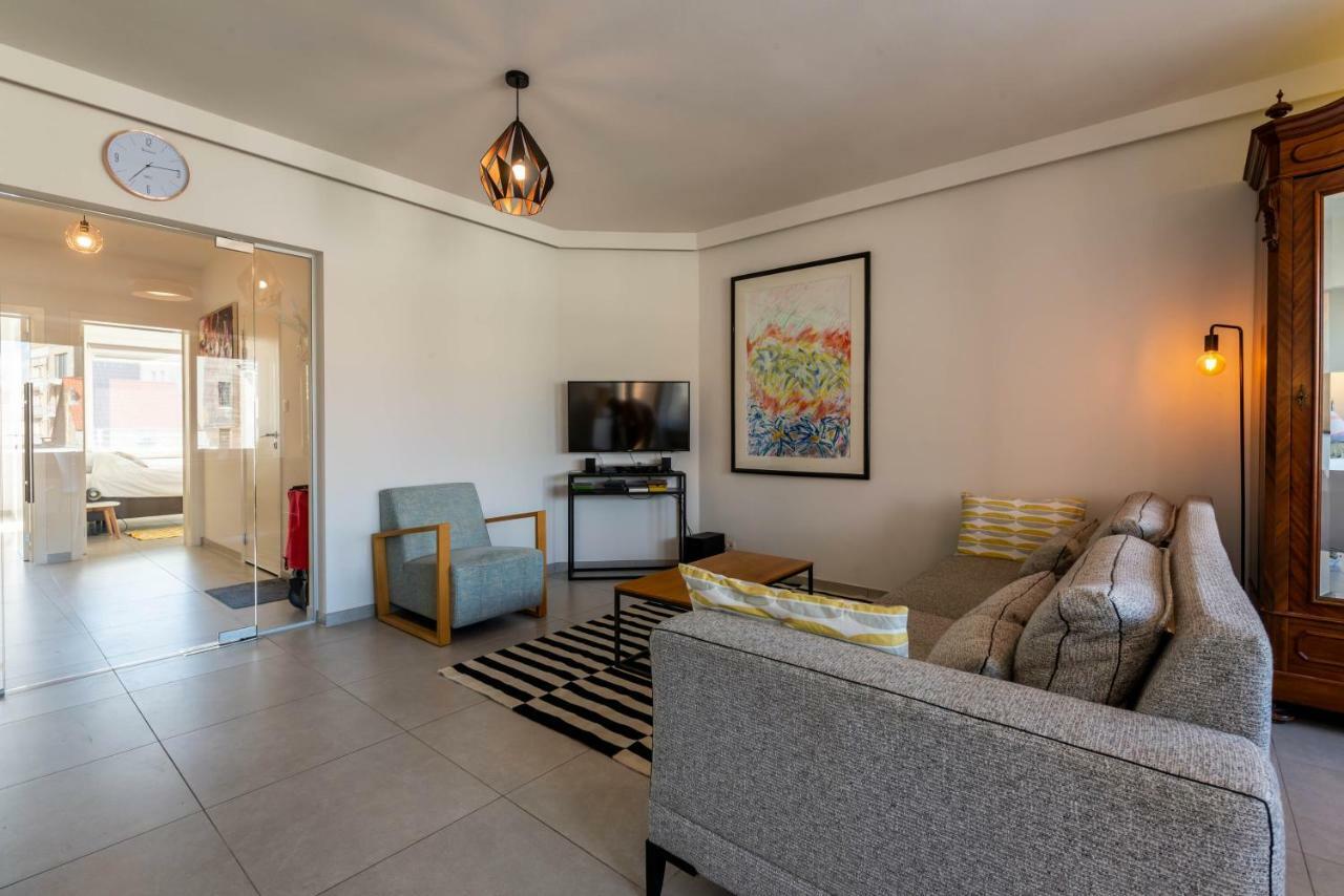 Modern Apartment With Free Parking 奥斯滕德 外观 照片