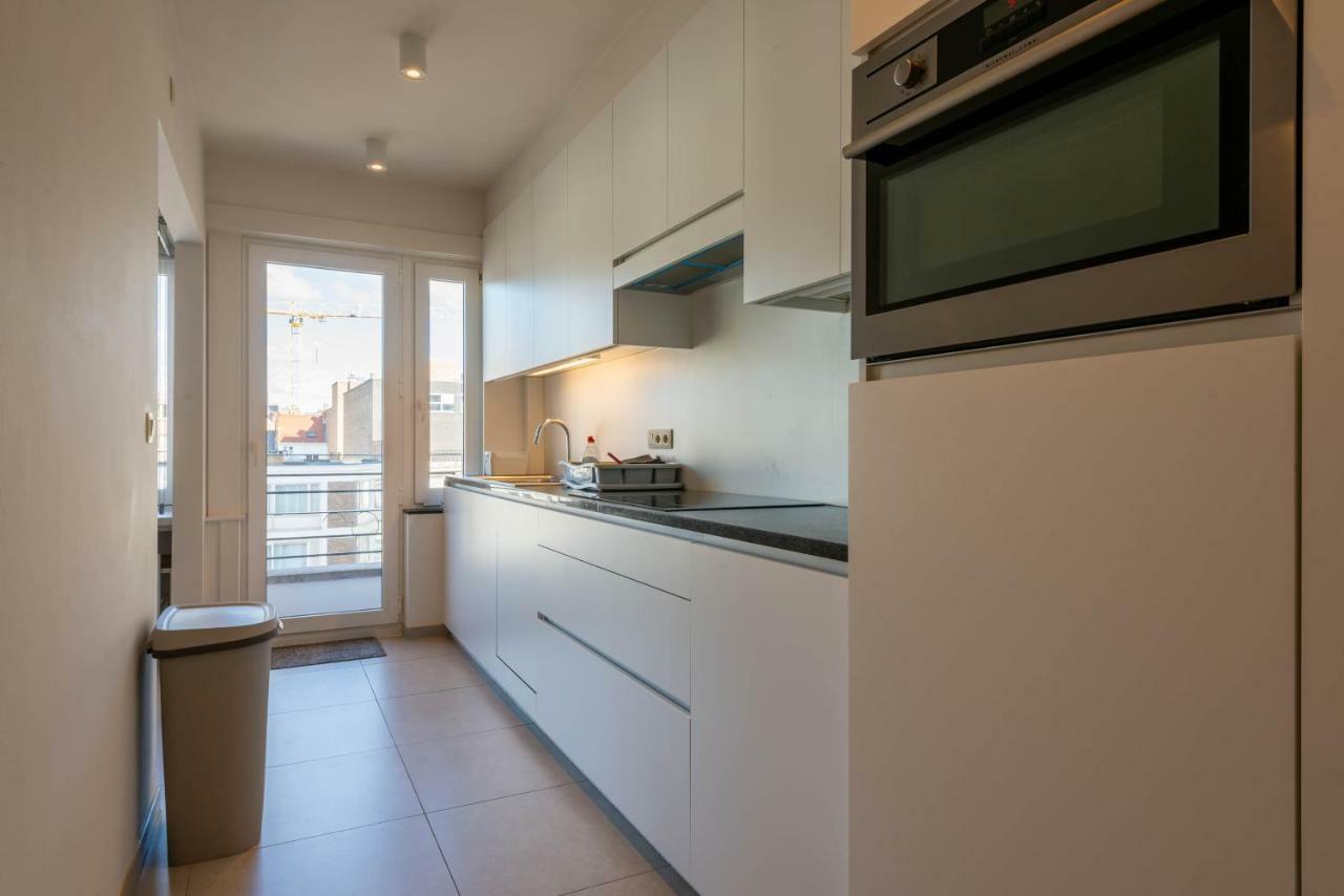 Modern Apartment With Free Parking 奥斯滕德 外观 照片